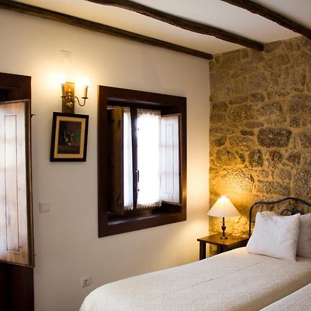 Casa D'Acha Villa São Miguel de Acha Екстериор снимка
