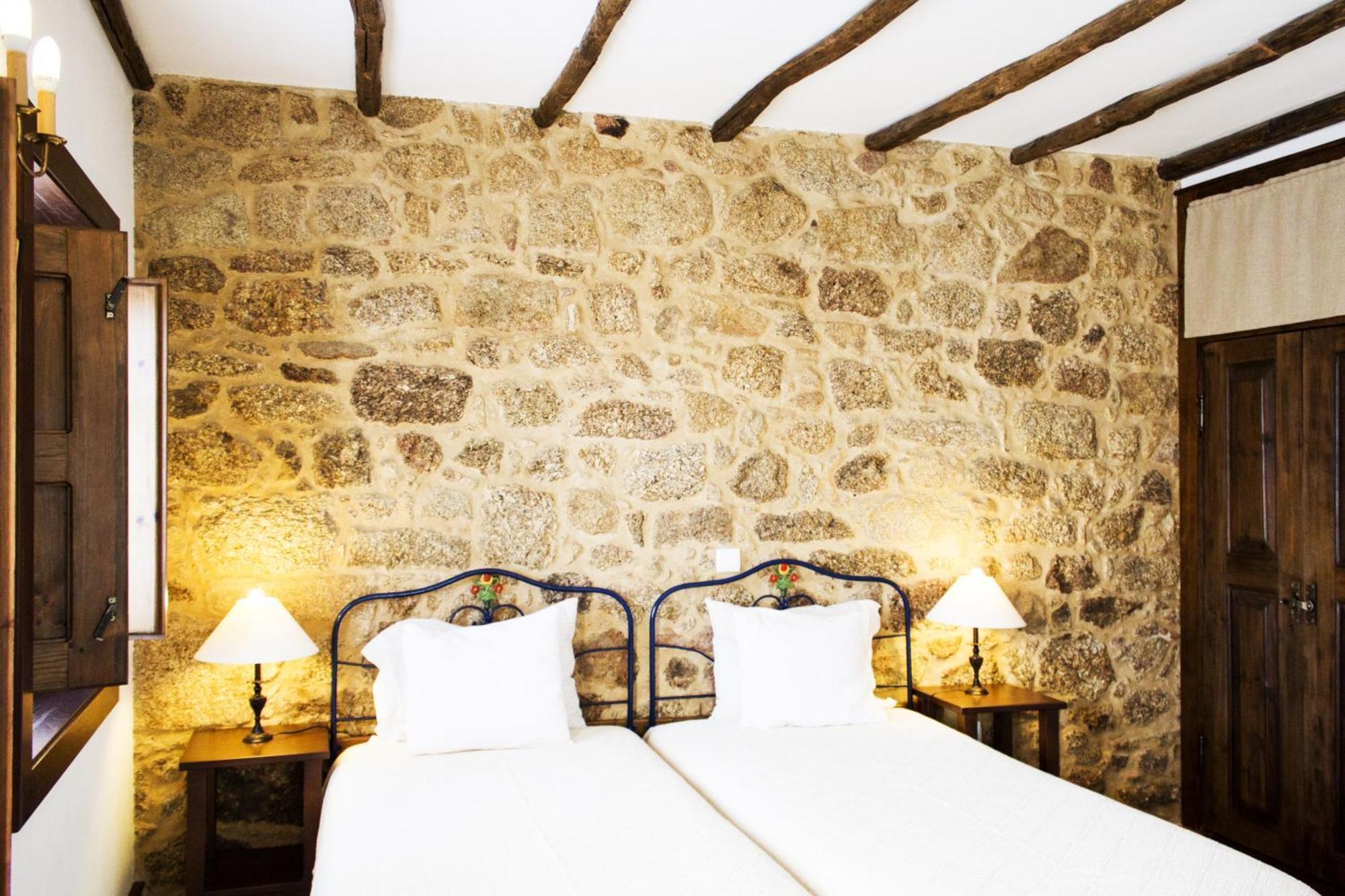 Casa D'Acha Villa São Miguel de Acha Екстериор снимка