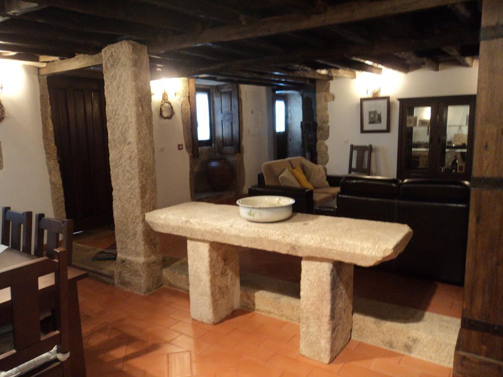 Casa D'Acha Villa São Miguel de Acha Екстериор снимка